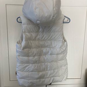 Hollister white fleece lined puffer vest